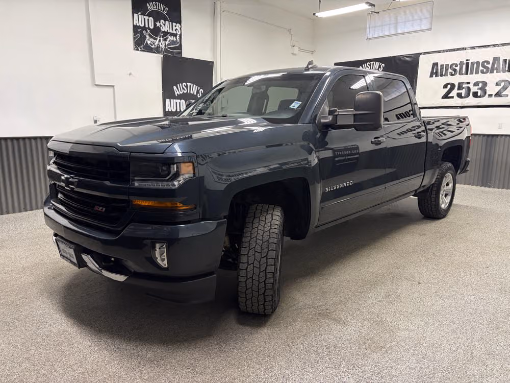 2017 Chevrolet Silverado 1500 LT Z71 Crew Cab Image 6