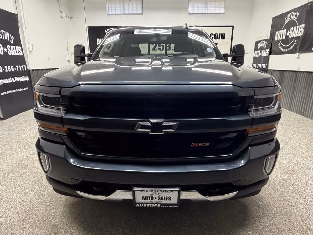 2017 Chevrolet Silverado 1500 LT Z71 Crew Cab Image 5