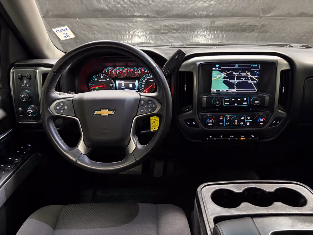 2017 Chevrolet Silverado 1500 LT Z71 Crew Cab Image 10