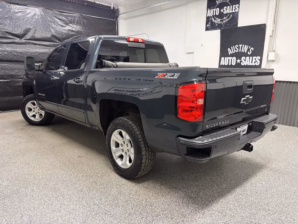 2017 Chevrolet Silverado 1500 LT Z71 Crew Cab Image 8