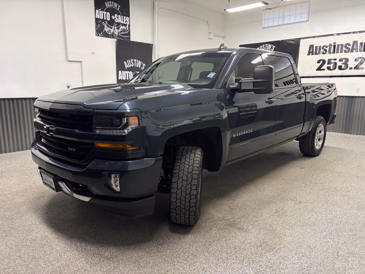 2017 Chevrolet Silverado 1500 LT Z71 Crew Cab Image 6