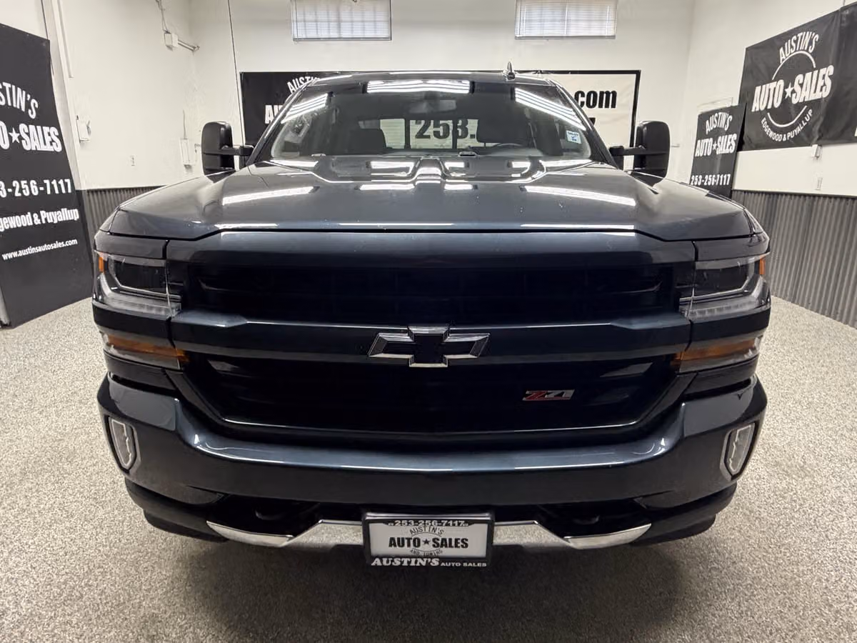 2017 Chevrolet Silverado 1500 LT Z71 Crew Cab Image 5