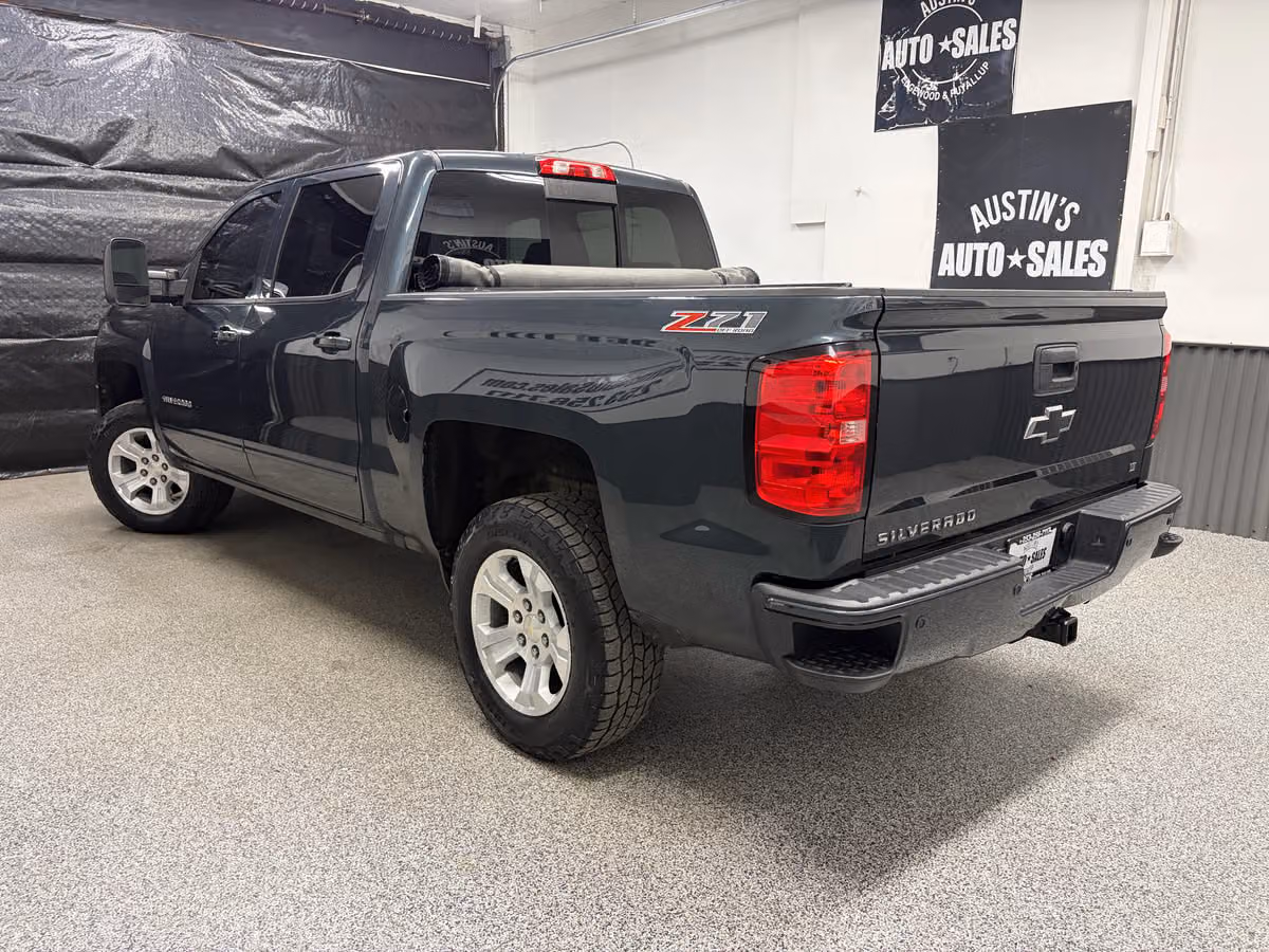 2017 Chevrolet Silverado 1500 LT Z71 Crew Cab Image 8
