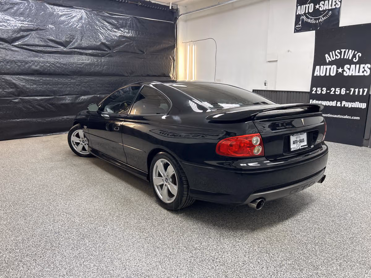 2005 Pontiac GTO Base Image 4