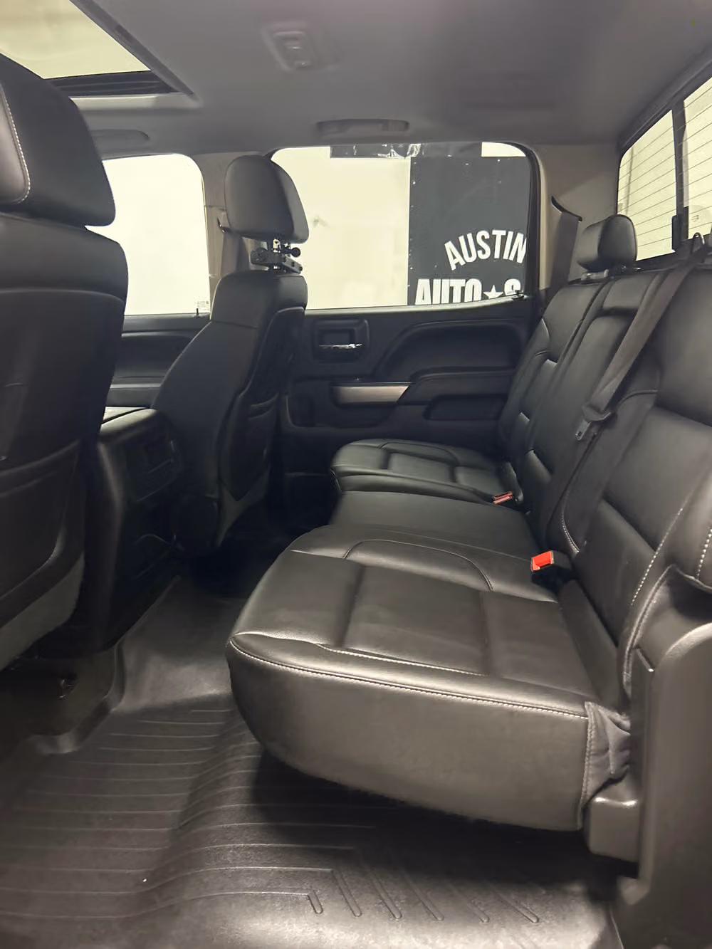 2015 Chevrolet Silverado 3500HD LTZ Crew Cab Image 10