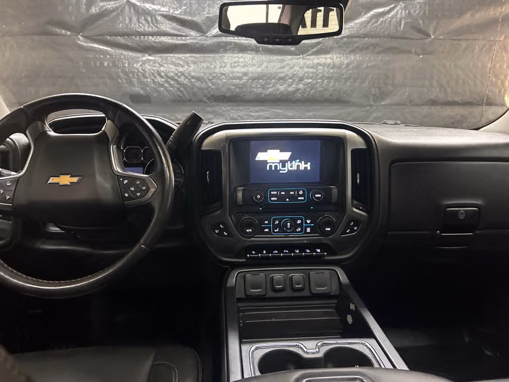 2015 Chevrolet Silverado 3500HD LTZ Crew Cab Image 11