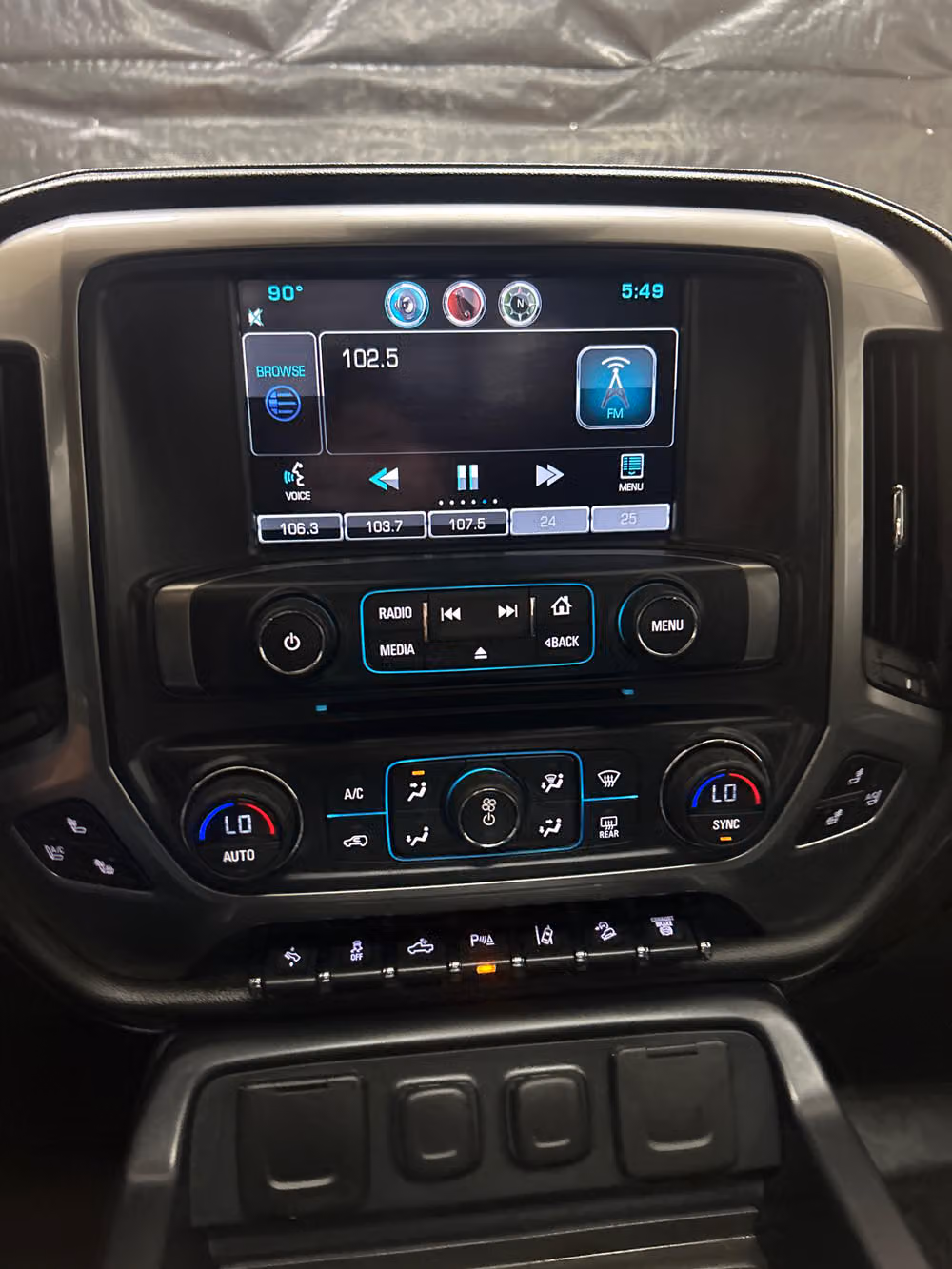 2015 Chevrolet Silverado 3500HD LTZ Crew Cab Image 15