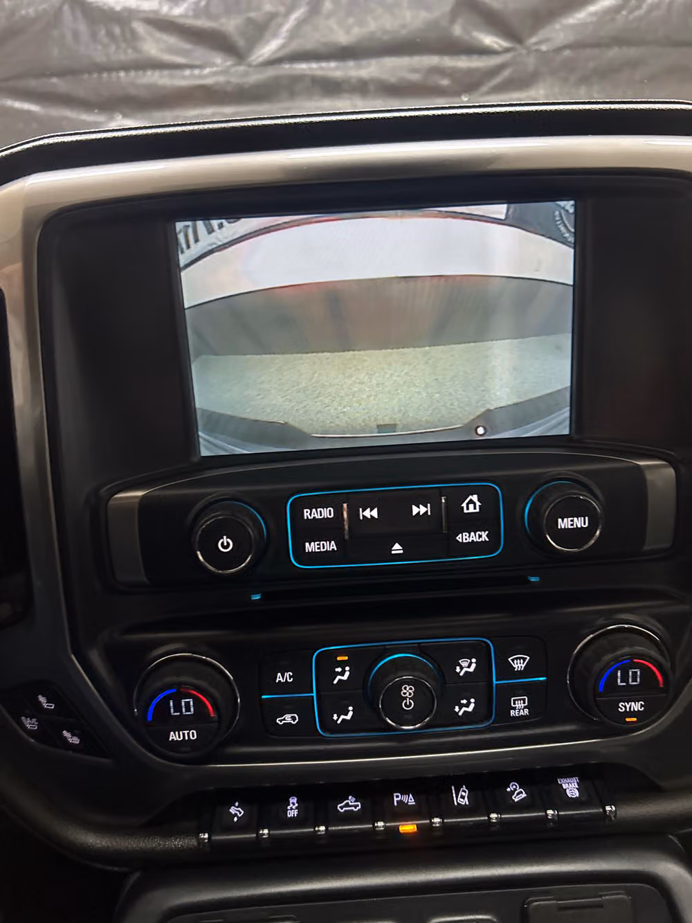 2015 Chevrolet Silverado 3500HD LTZ Crew Cab Image 16