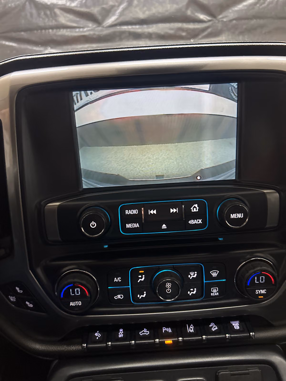 2015 Chevrolet Silverado 3500HD LTZ Crew Cab Image 16
