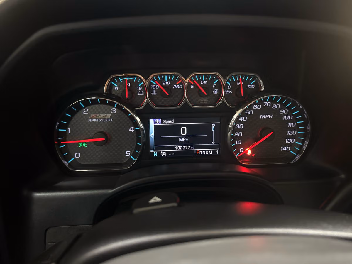2015 Chevrolet Silverado 3500HD LTZ Crew Cab Image 17