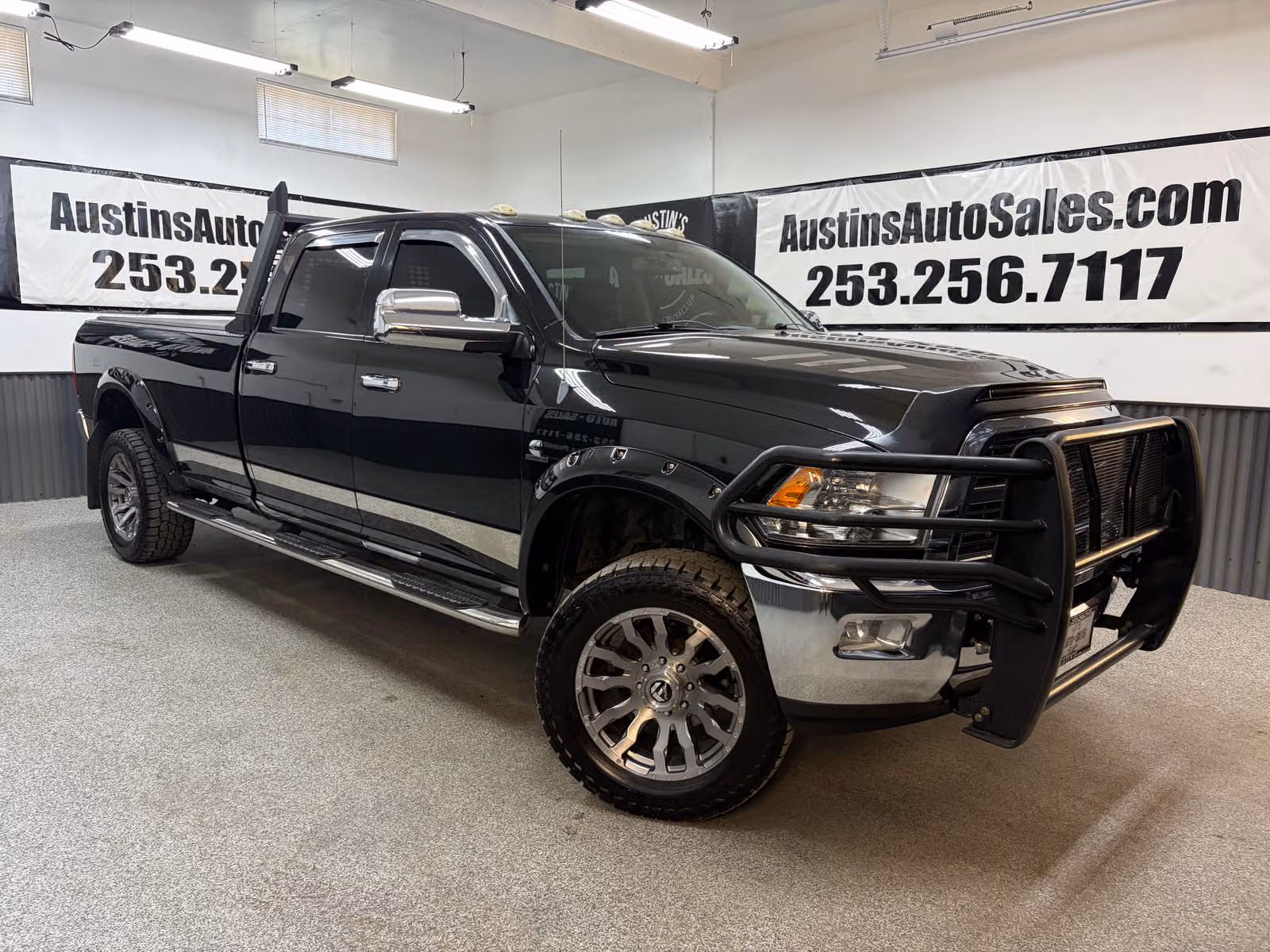 2011 Ram 3500 Laramie Crew Cab Upper Image 1