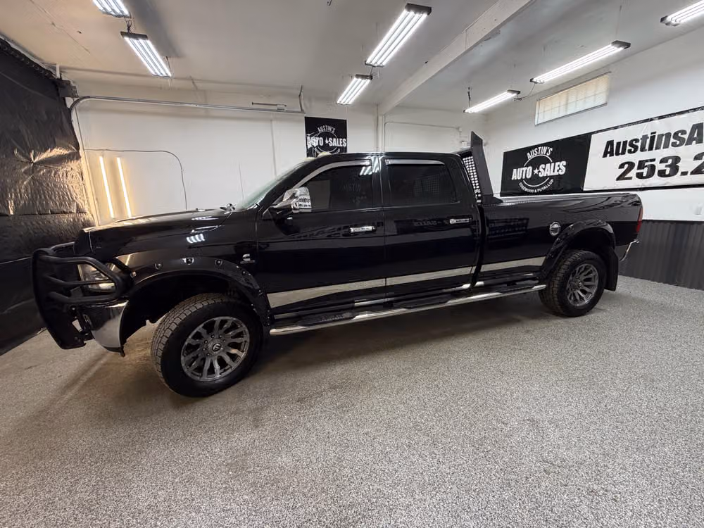 2011 Ram 3500 Laramie Crew Cab Image 7