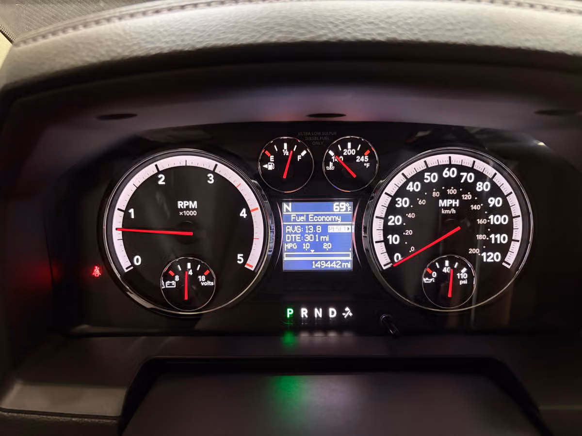 2011 Ram 3500 Laramie Crew Cab Image 12
