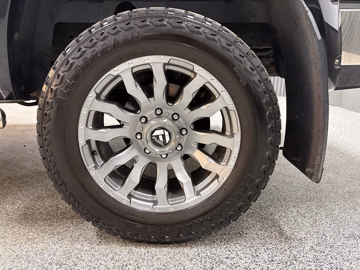 2011 Ram 3500 Laramie Crew Cab Image 9