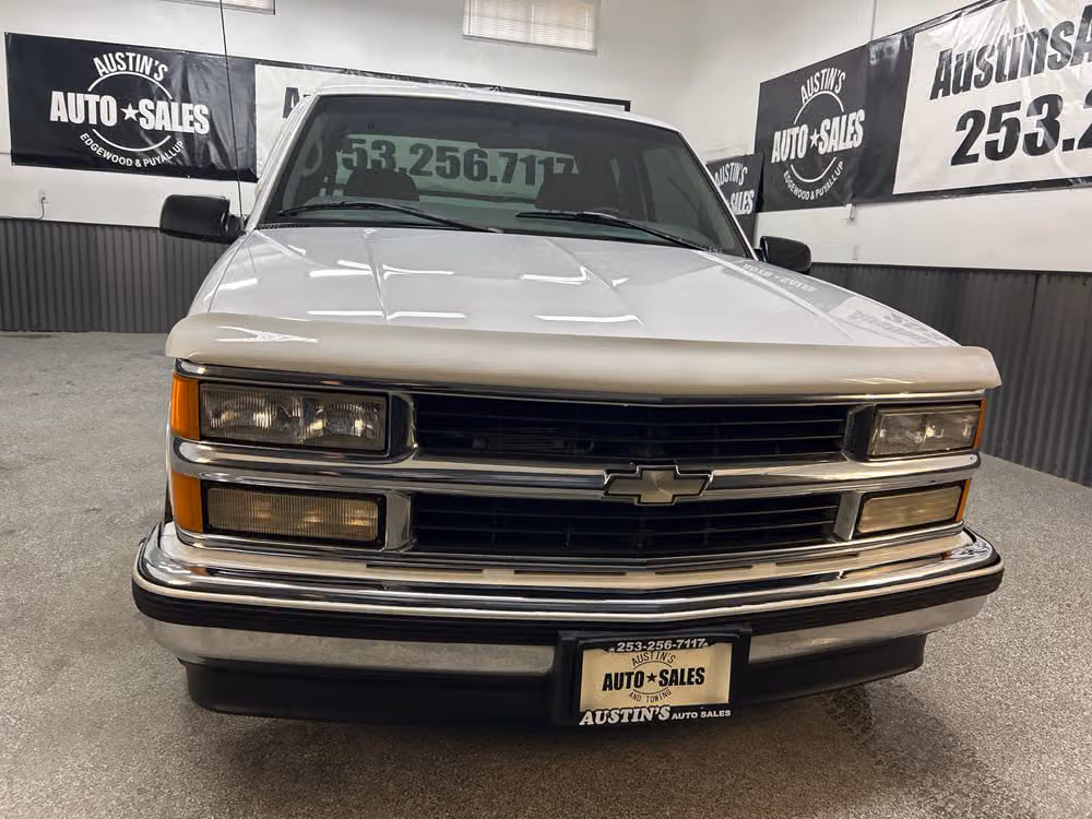 1997 Chevrolet C/K 1500 Series C1500 Cheyenne Extended Cab Image 2