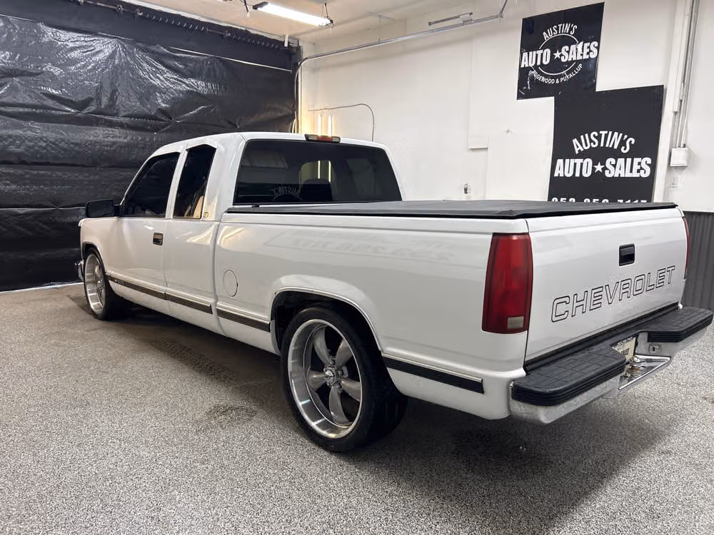 1997 Chevrolet C/K 1500 Series C1500 Cheyenne Extended Cab Image 4