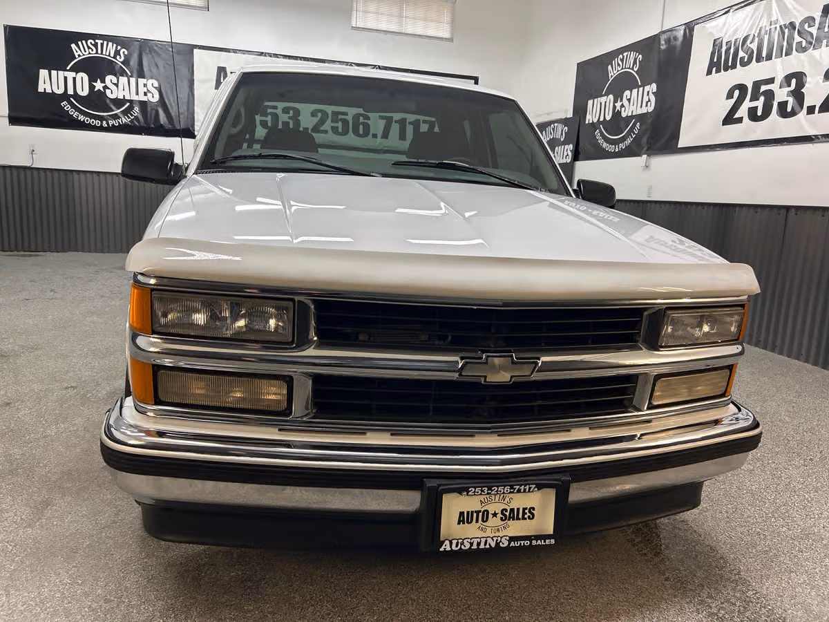 1997 Chevrolet C/K 1500 Series C1500 Cheyenne Extended Cab Image 2