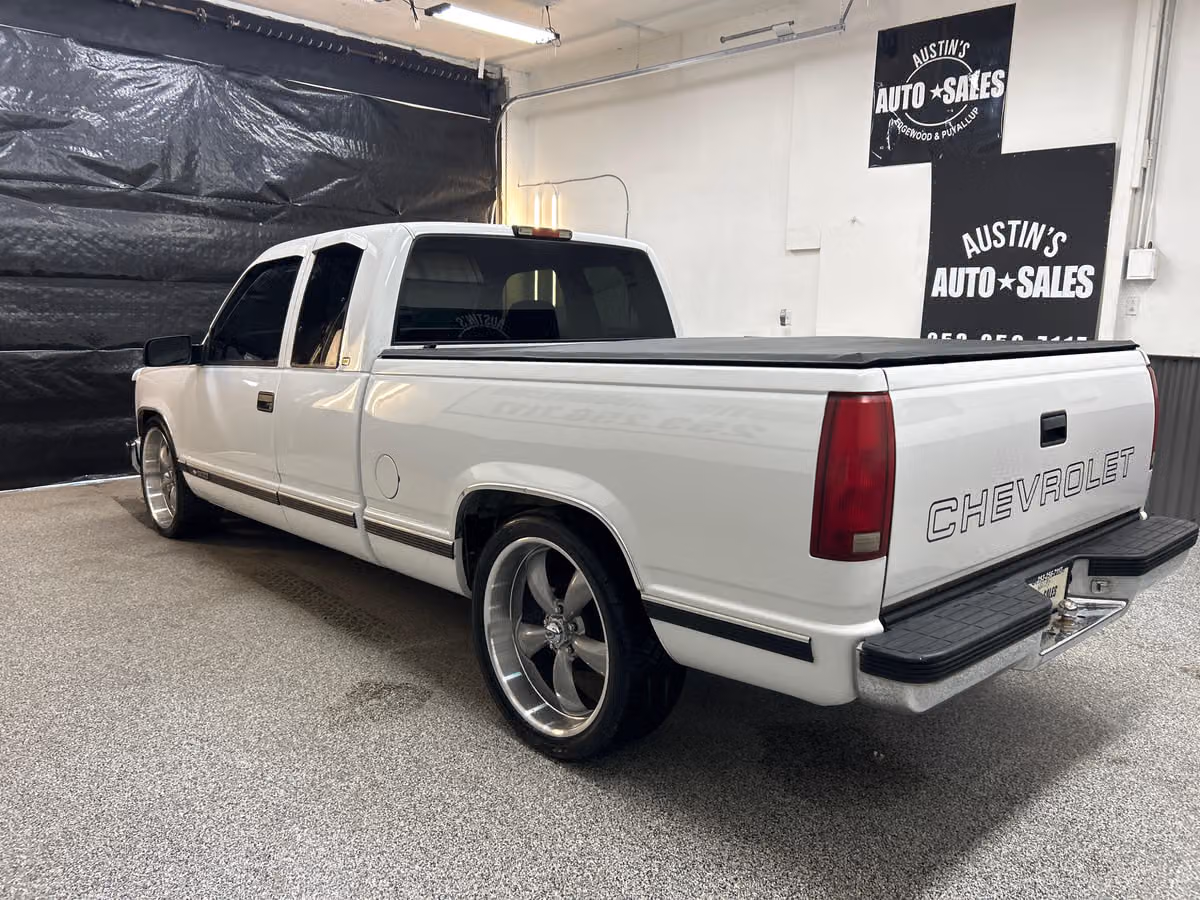 1997 Chevrolet C/K 1500 Series C1500 Cheyenne Extended Cab Image 4