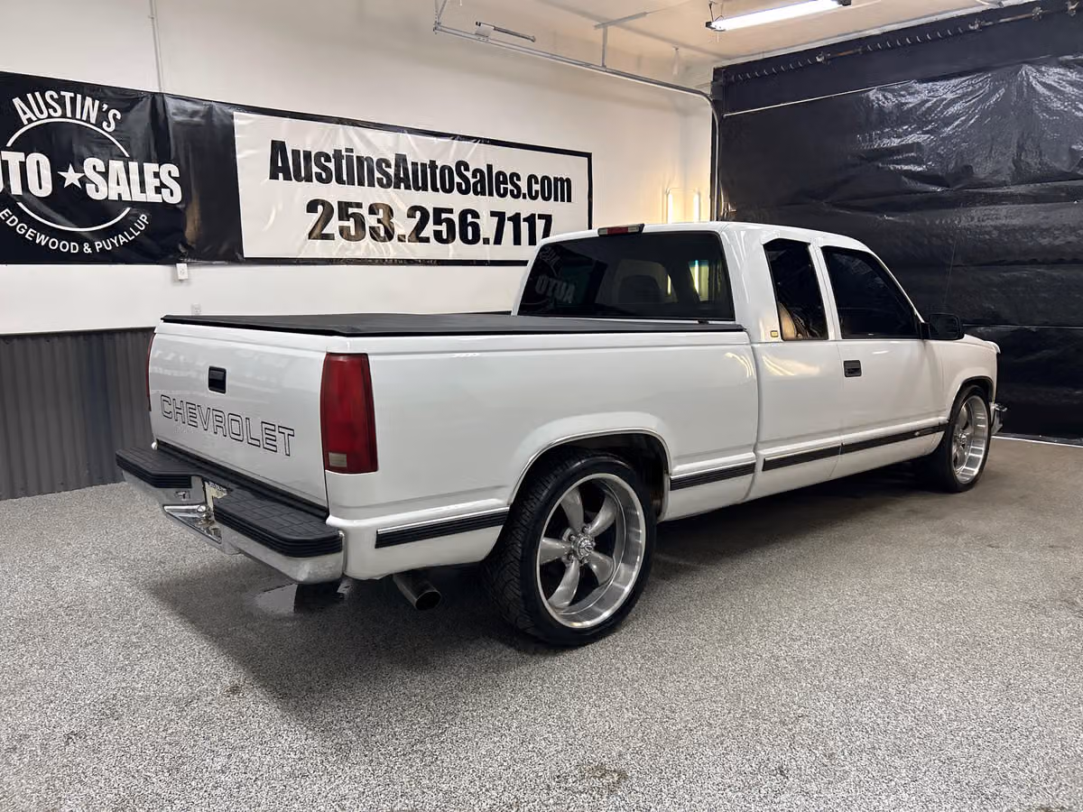 1997 Chevrolet C/K 1500 Series C1500 Cheyenne Extended Cab Image 6