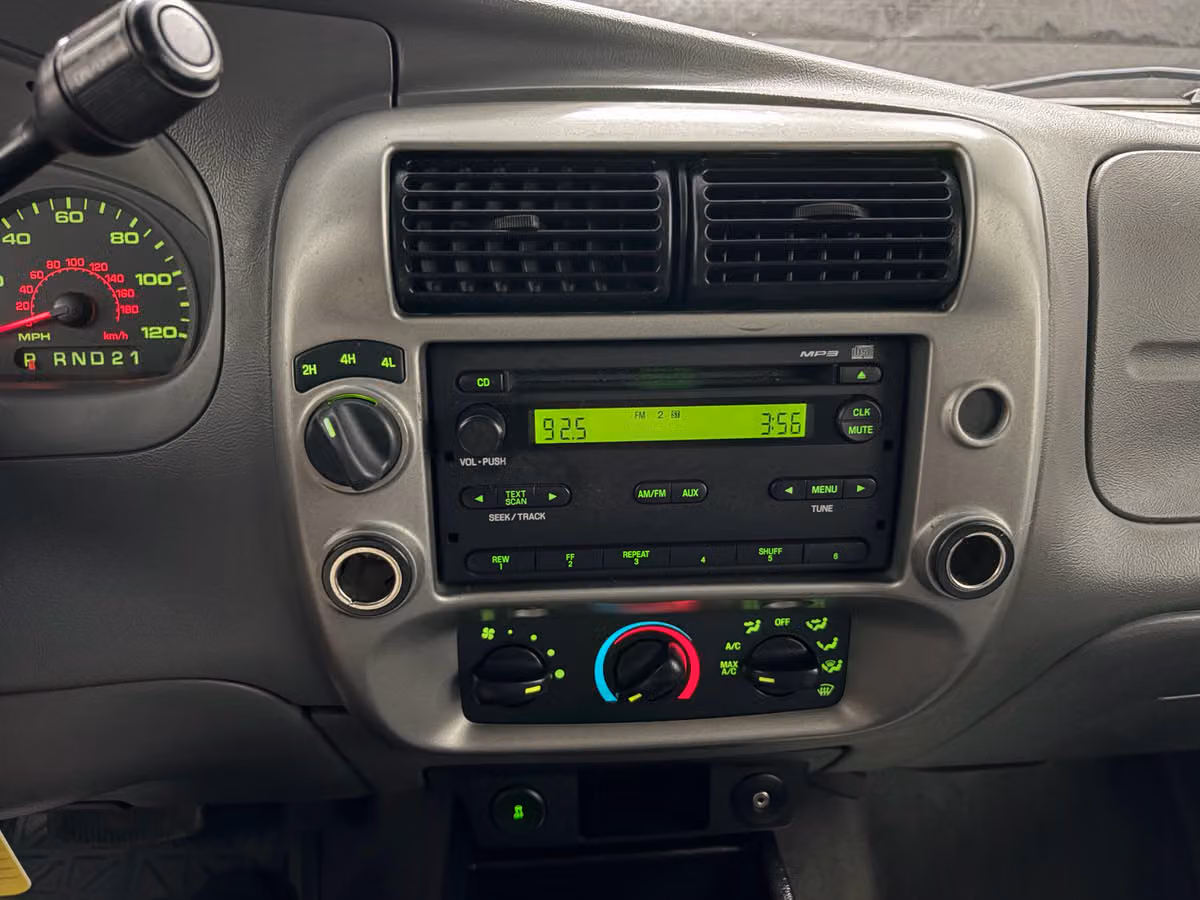 2011 Ford Ranger XLT SuperCab Image 13