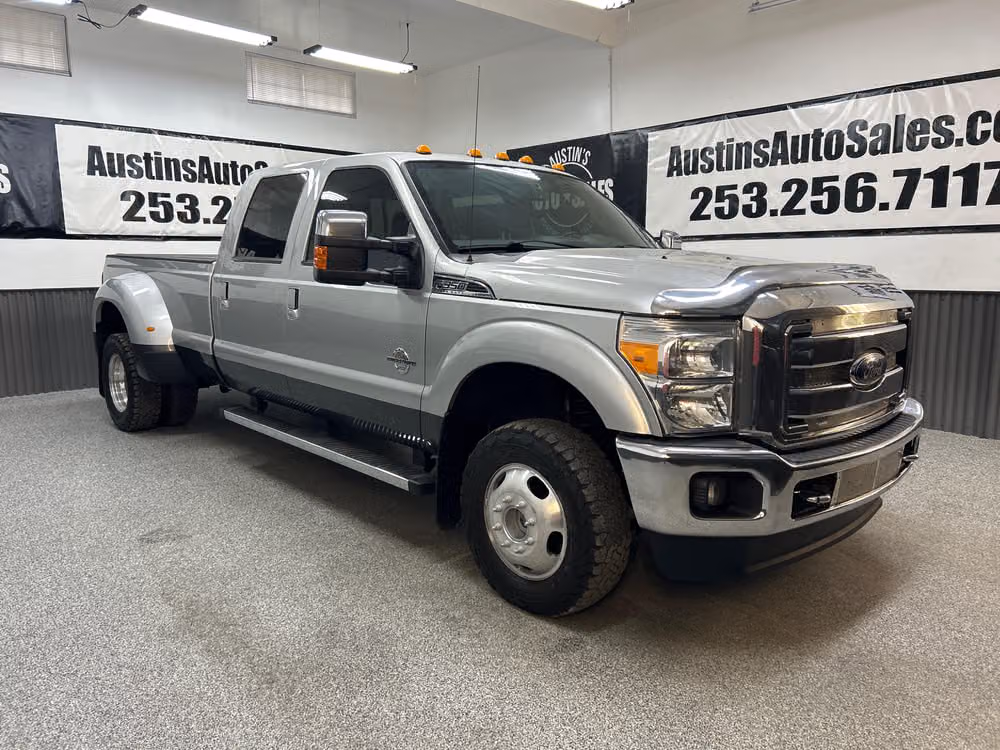 2016 Ford F-350 Super Duty Lariat Crew Cab Image 1