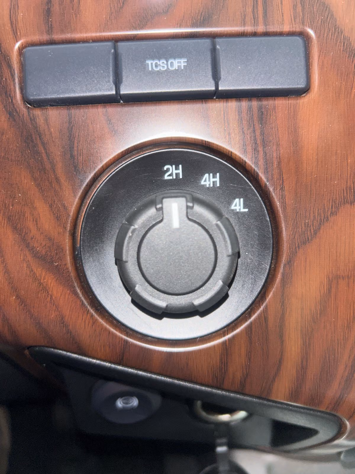 2016 Ford F-350 Super Duty Lariat Crew Cab Image 13