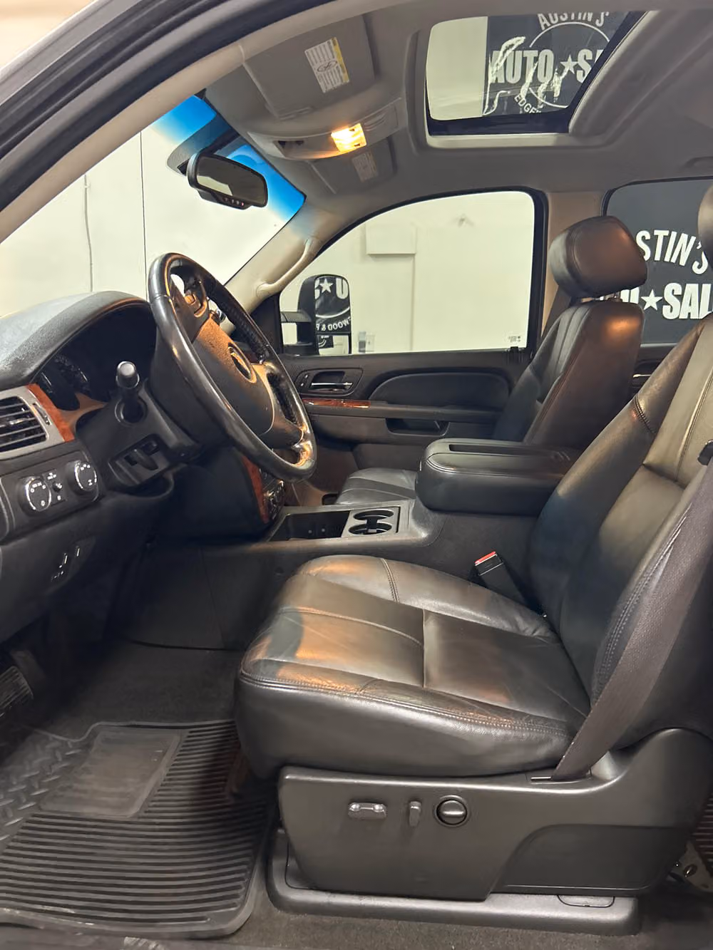 2010 Chevrolet Silverado 2500HD LTZ Crew Cab Image 8
