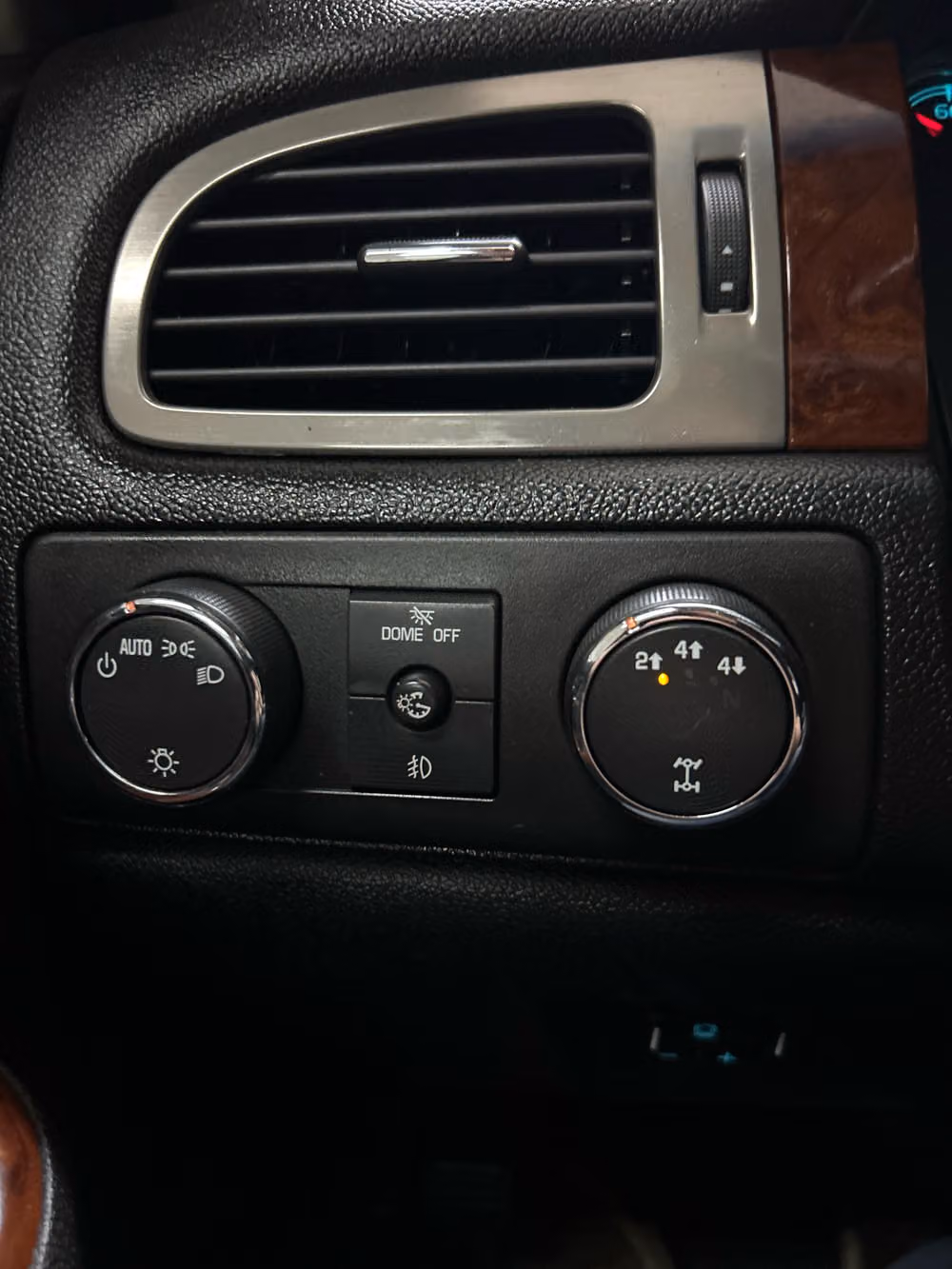2010 Chevrolet Silverado 2500HD LTZ Crew Cab Image 14