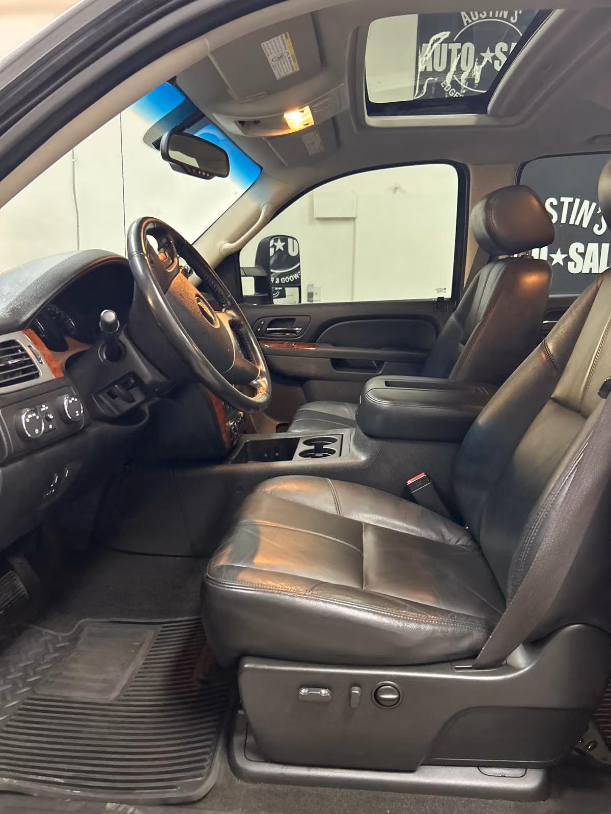 2010 Chevrolet Silverado 2500HD LTZ Crew Cab Image 8