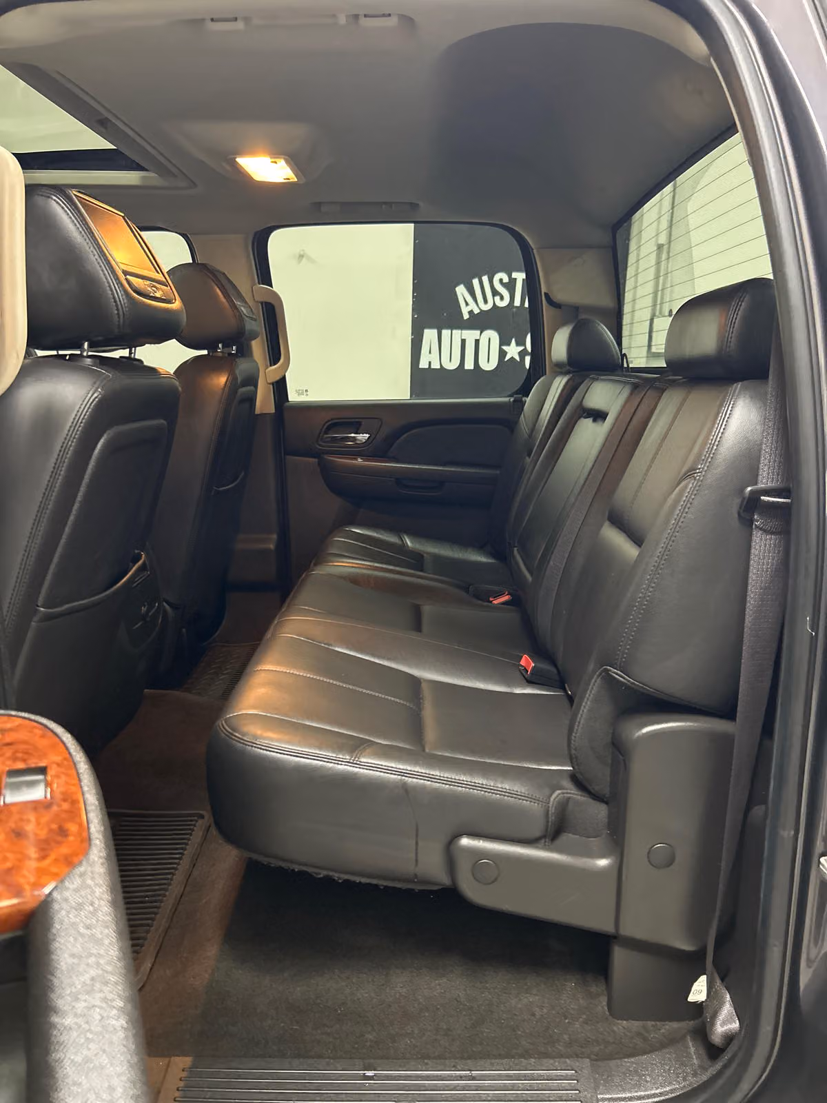 2010 Chevrolet Silverado 2500HD LTZ Crew Cab Image 10