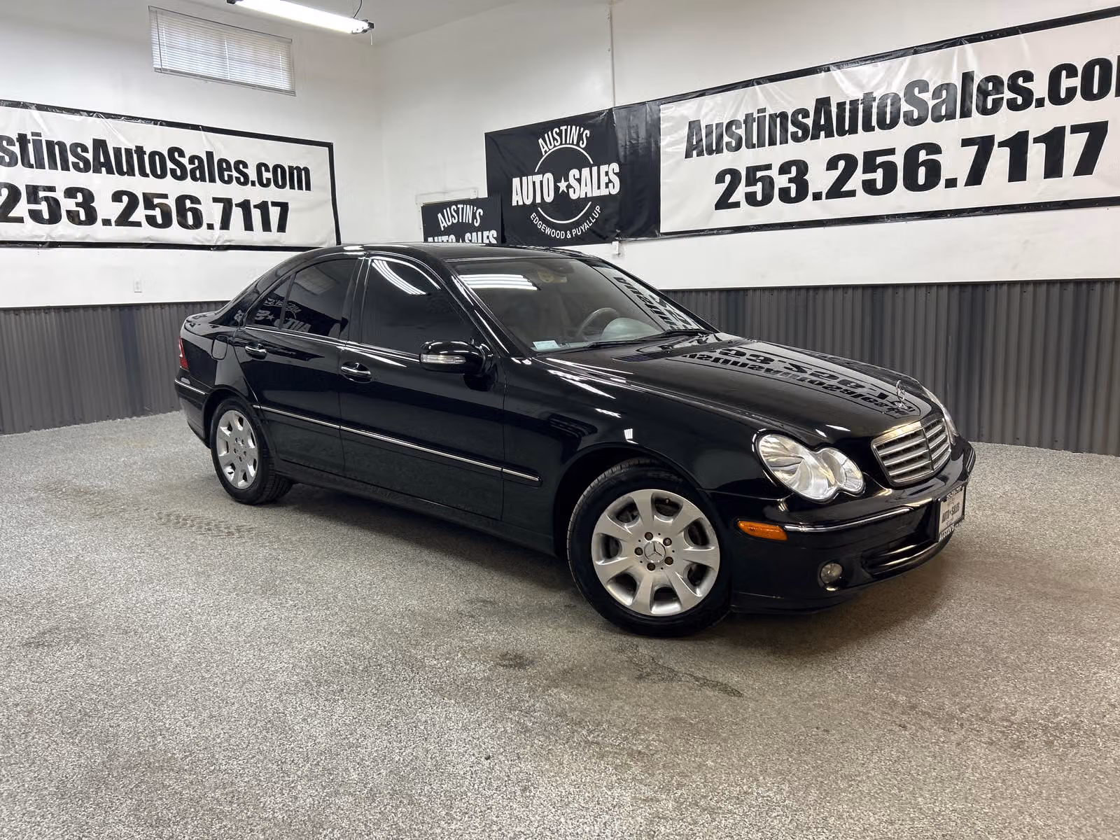 2005 Mercedes-Benz C-Class C 320 Upper Image 1