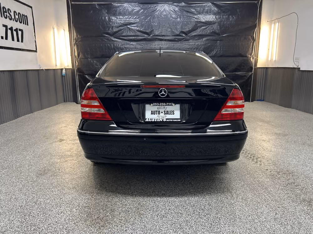 2005 Mercedes-Benz C-Class C 320 Image 5