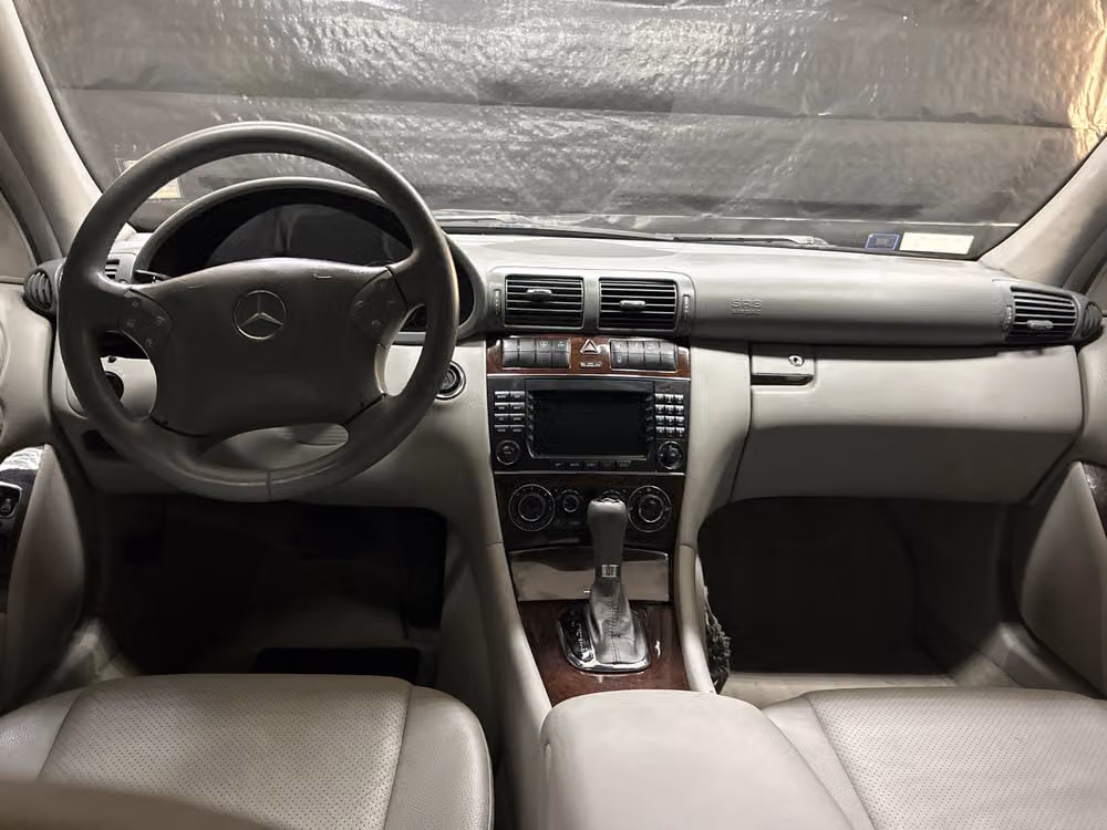 2005 Mercedes-Benz C-Class C 320 Image 11