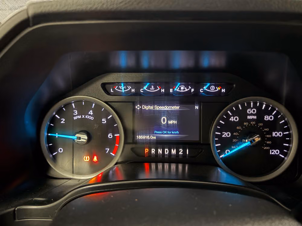 2018 Ford F-350 Super Duty XLT Crew Cab Image 12