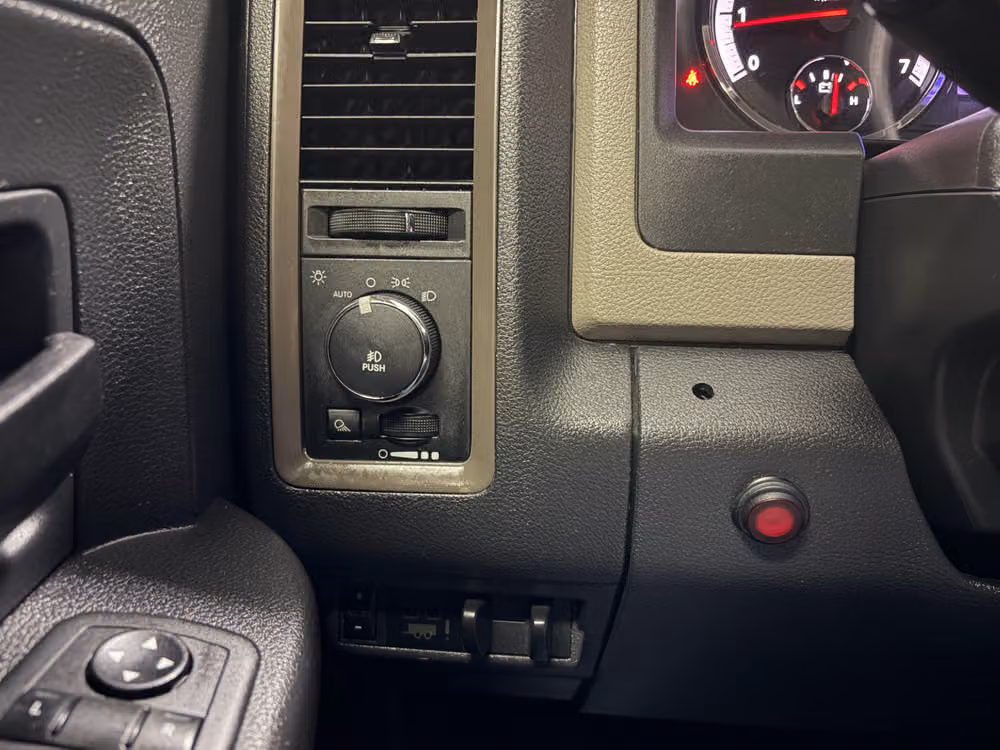 2012 Ram 1500 ST Quad Cab Image 14