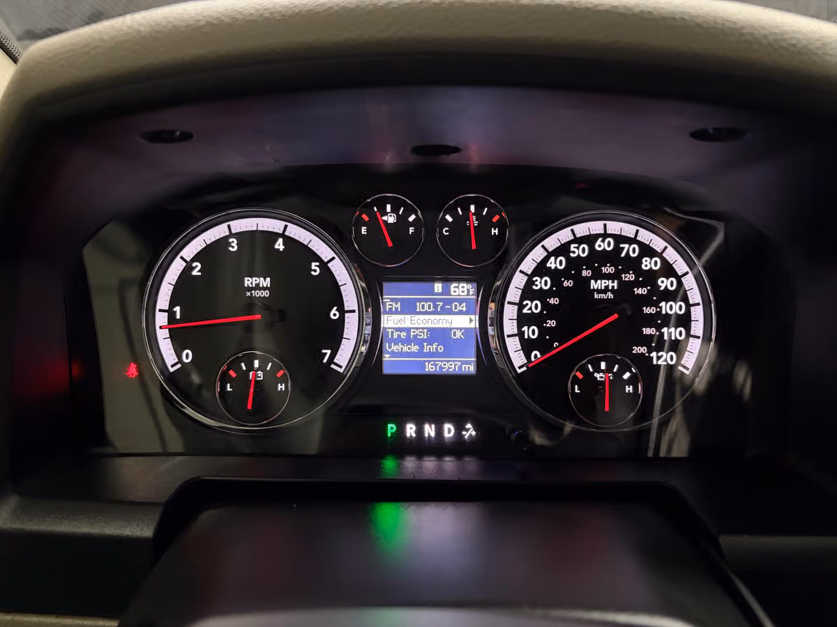 2012 Ram 1500 ST Quad Cab Image 12