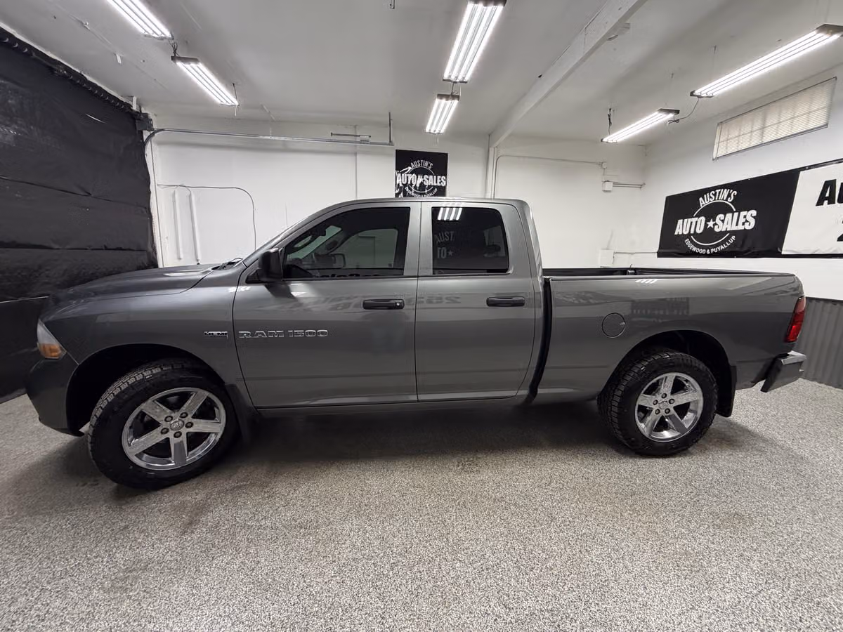 2012 Ram 1500 ST Quad Cab Image 7