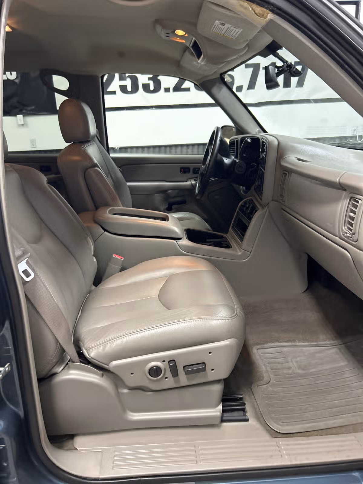 2006 GMC Sierra 1500 SLT Crew Cab Image 11