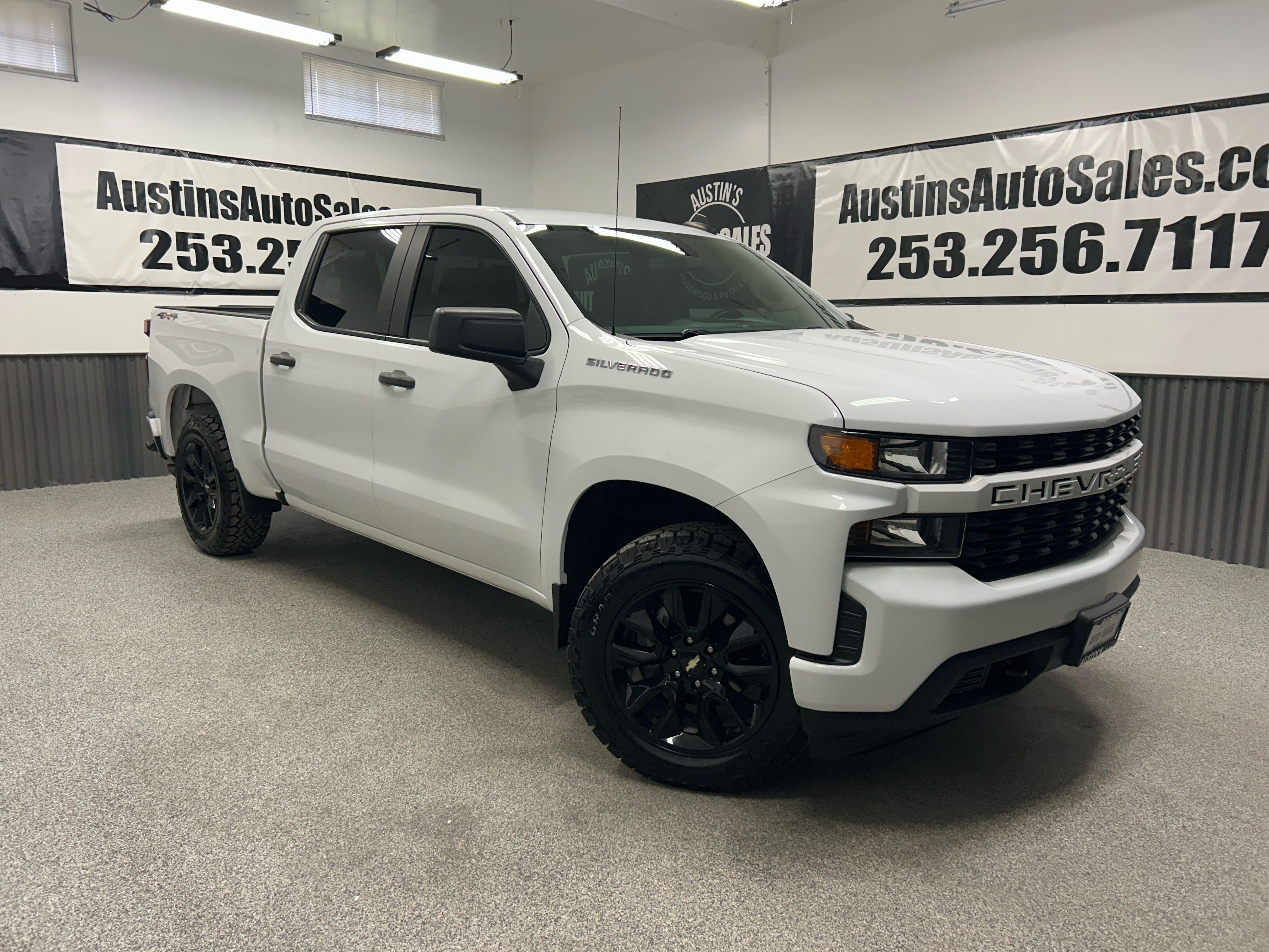2020 Chevrolet Silverado 1500 Custom 4X4 Crew Cab Short Box's photo