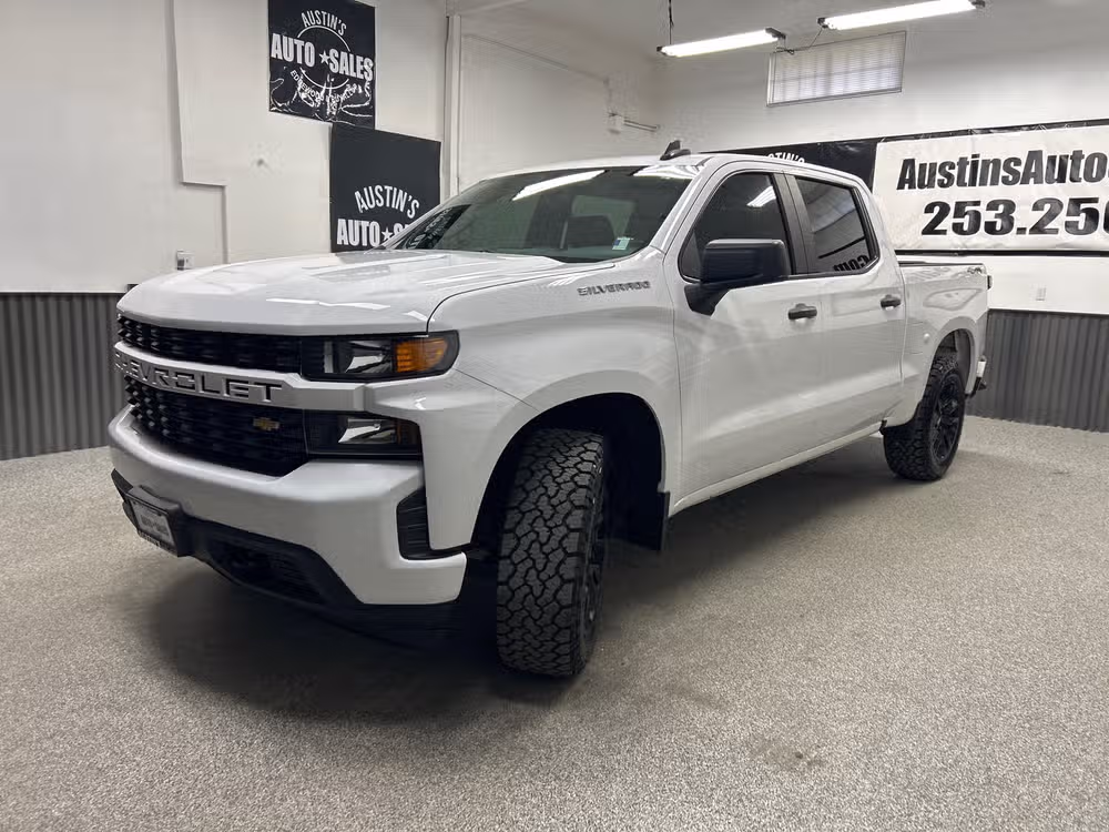2020 Chevrolet Silverado 1500 Custom Crew Cab Image 3