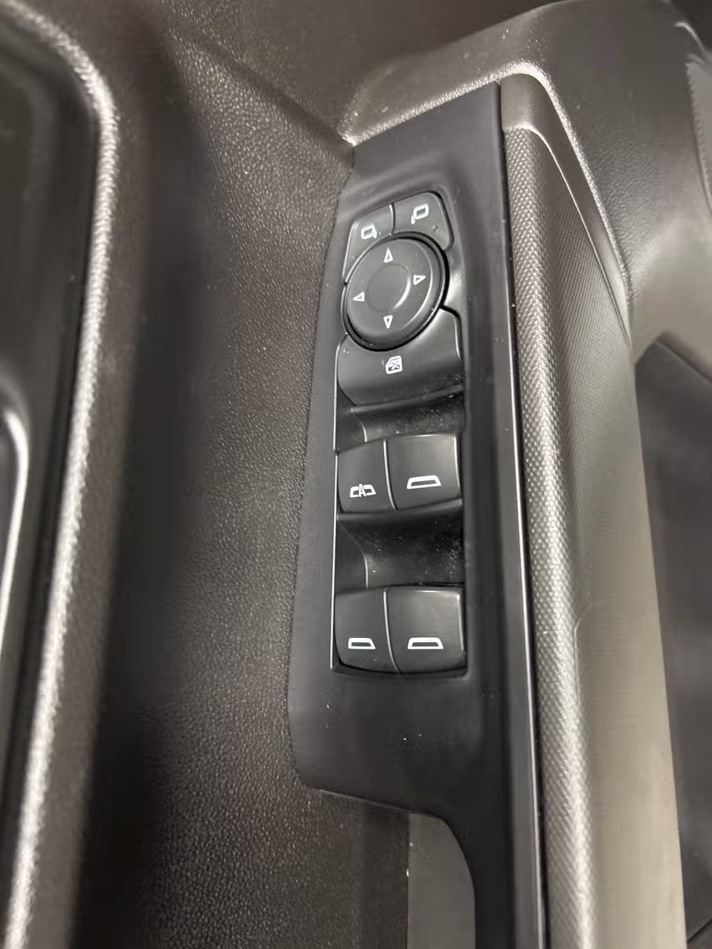 2020 Chevrolet Silverado 1500 Custom Crew Cab Image 9