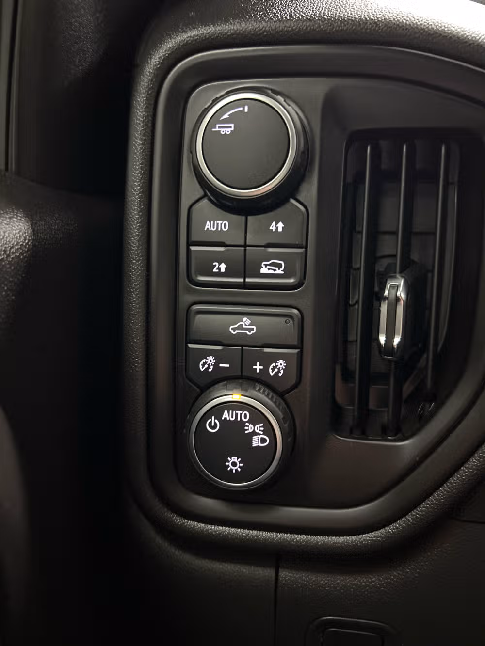 2020 Chevrolet Silverado 1500 Custom Crew Cab Image 14