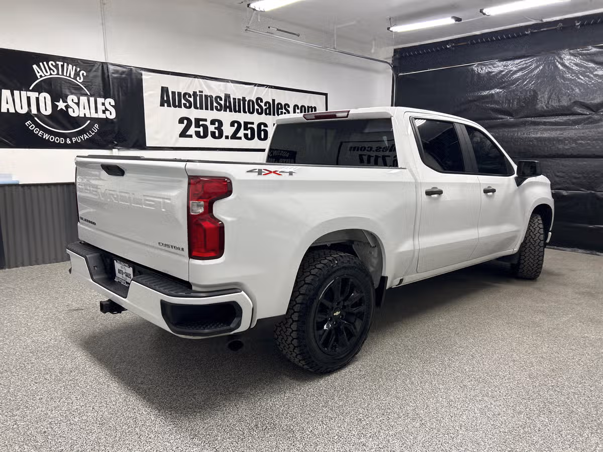 2020 Chevrolet Silverado 1500 Custom Crew Cab Image 6