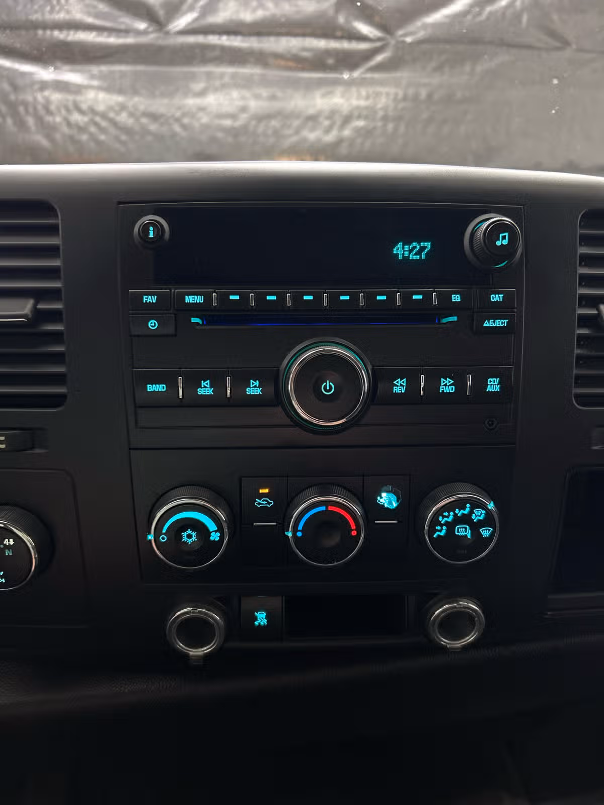 2011 Chevrolet Silverado 1500 LT Crew Cab Image 12