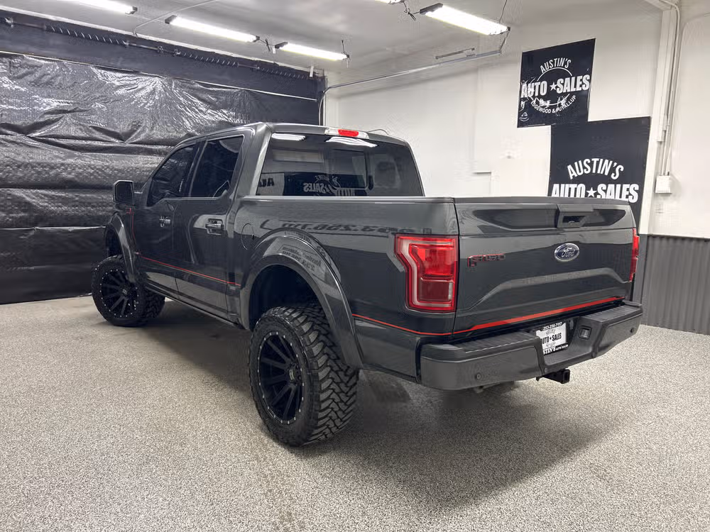 2016 Ford F-150 Lariat SuperCrew Lower Image 2