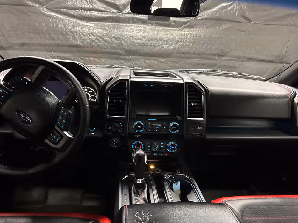 2016 Ford F-150 Lariat SuperCrew Image 11