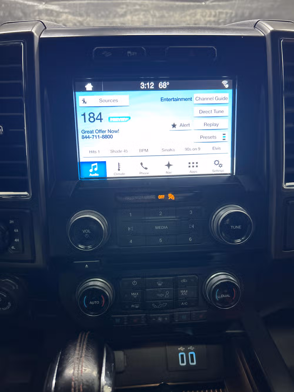 2016 Ford F-150 Lariat SuperCrew Image 14