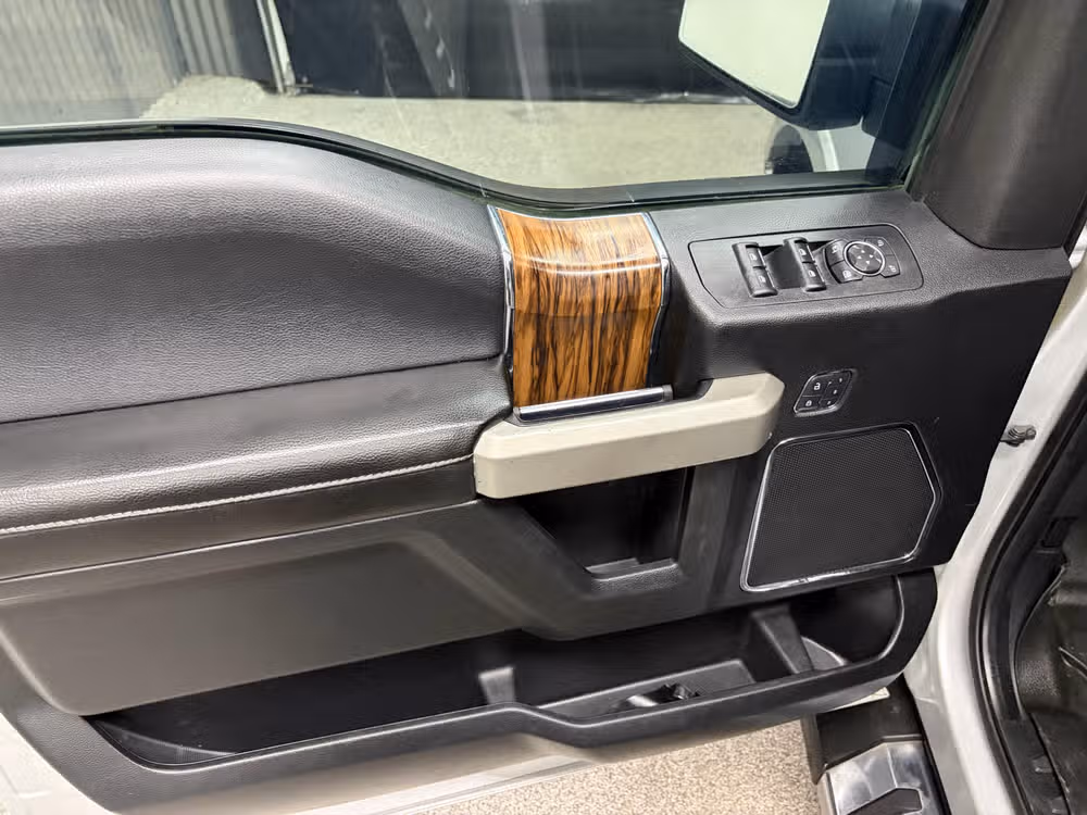 2018 Ford F-150 Lariat SuperCrew Image 17