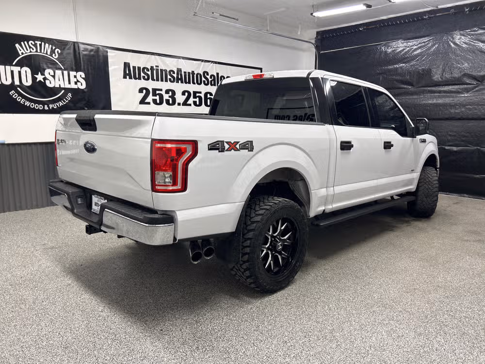 2016 Ford F-150 XLT SuperCrew Image 6