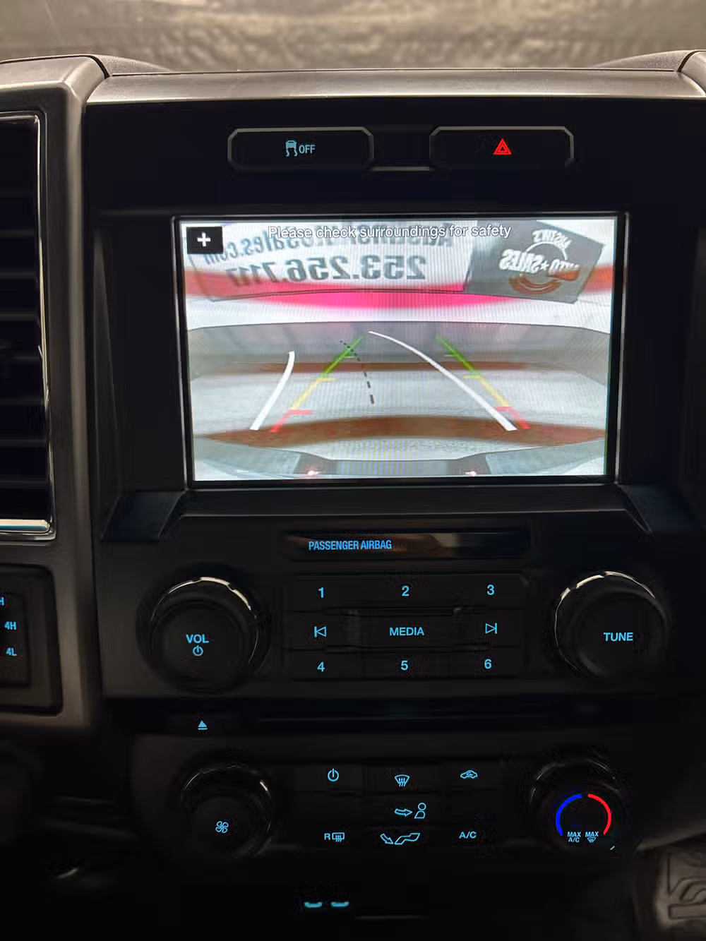 2016 Ford F-150 XLT SuperCrew Image 16